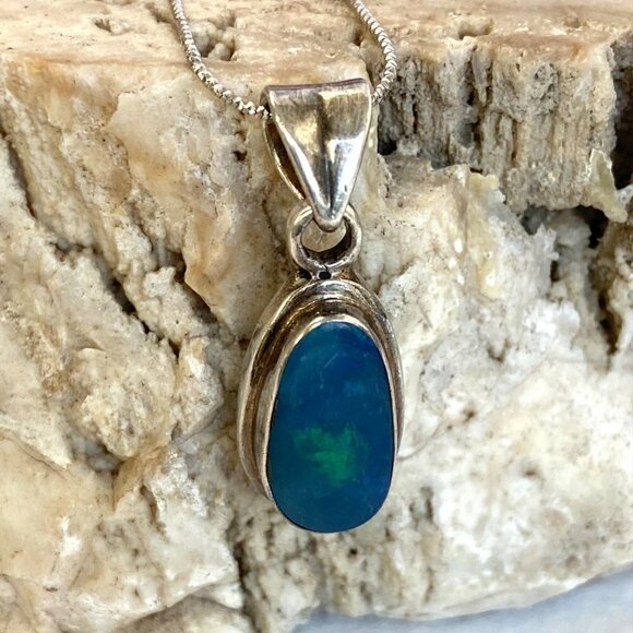 Sterling Silver 925 1.19" Oval Bezel Set Blue Opal Pendant Necklace 18" Chain - Picture 3 of 16